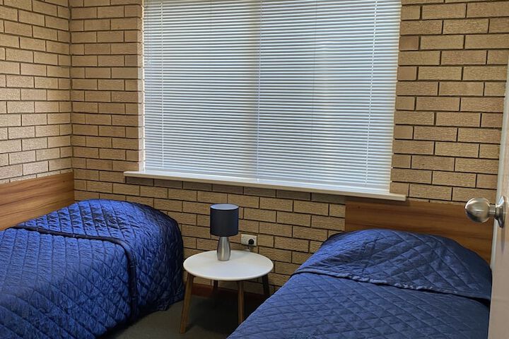 Room 4 of 36