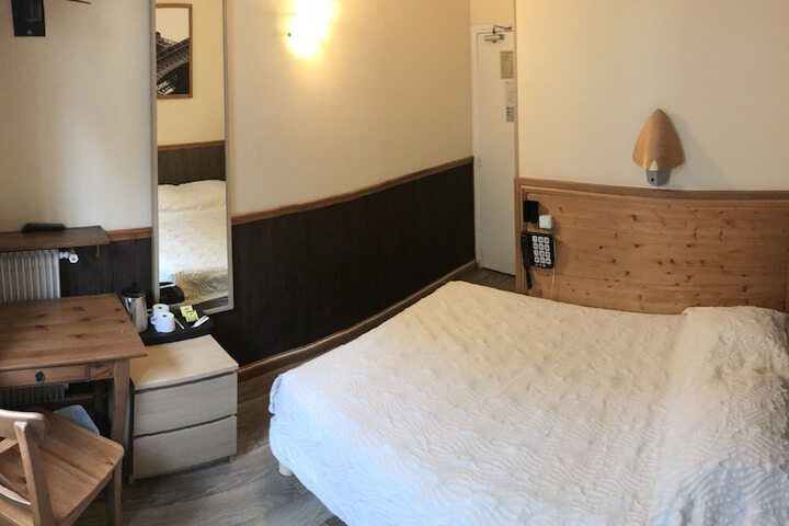 Room 20 of 34