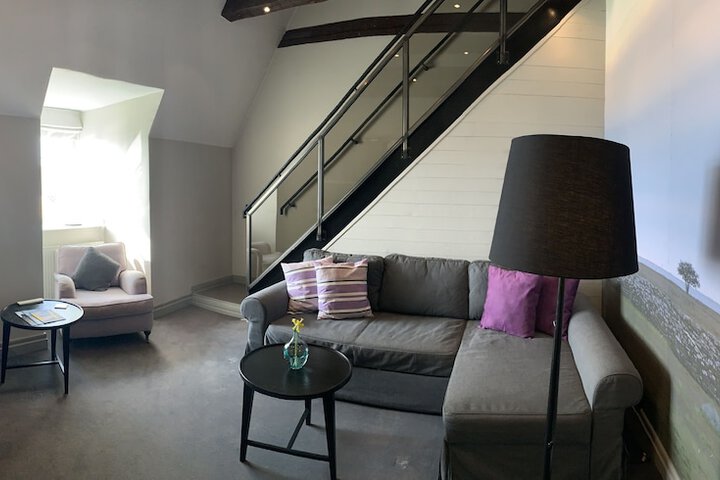 Room 15 of 27
