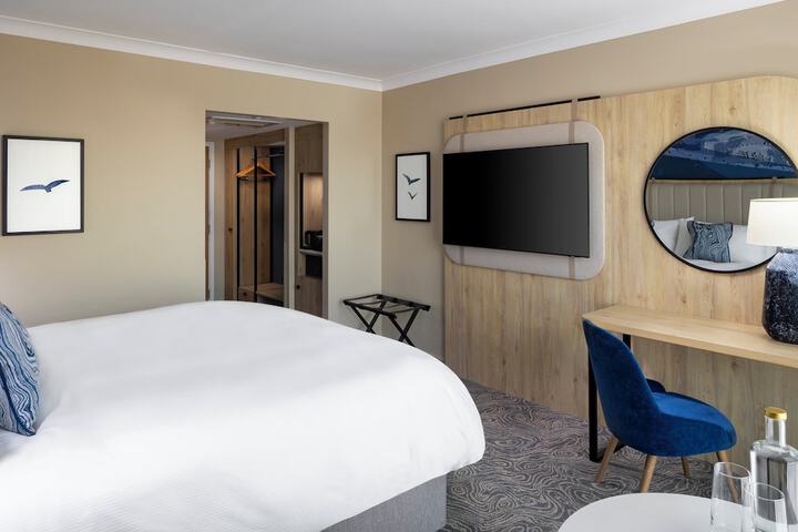 Room 13 of 89