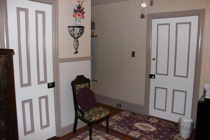 Room 27 of 69