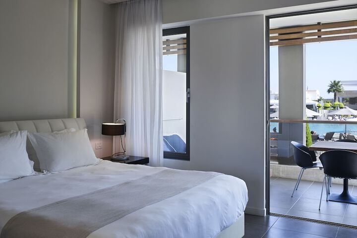 Room 35 of 185
