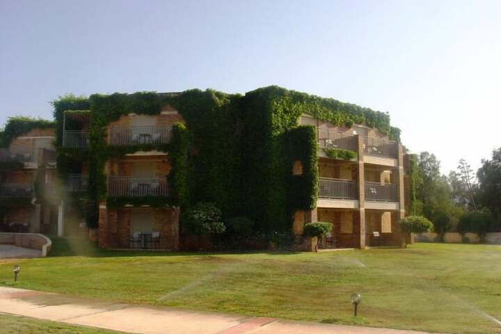 Hotel 122 of 127