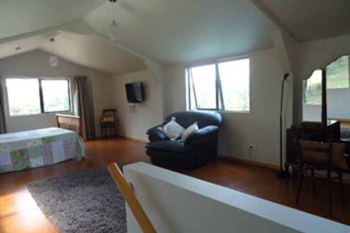 Room 12 of 23
