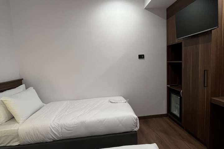 Room 14 of 21