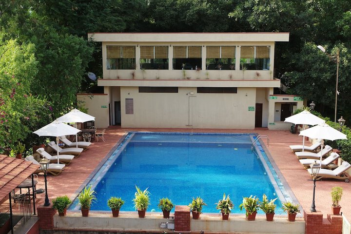 Pool 38 of 72