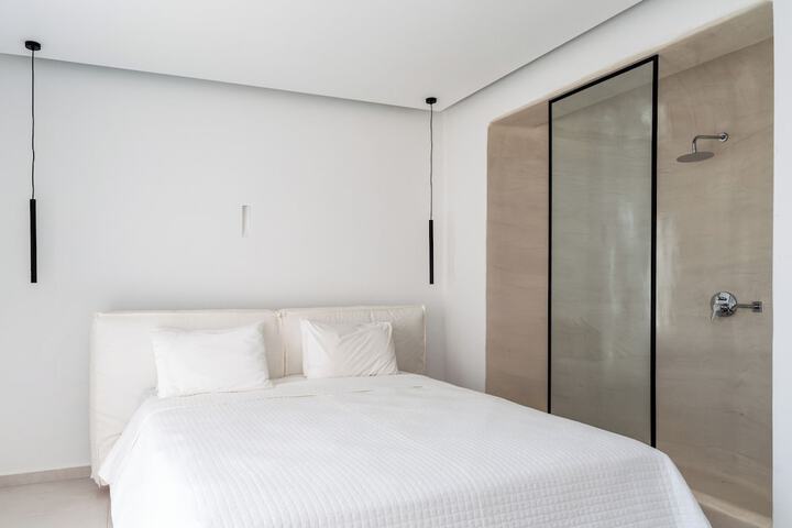 Room 8 of 65