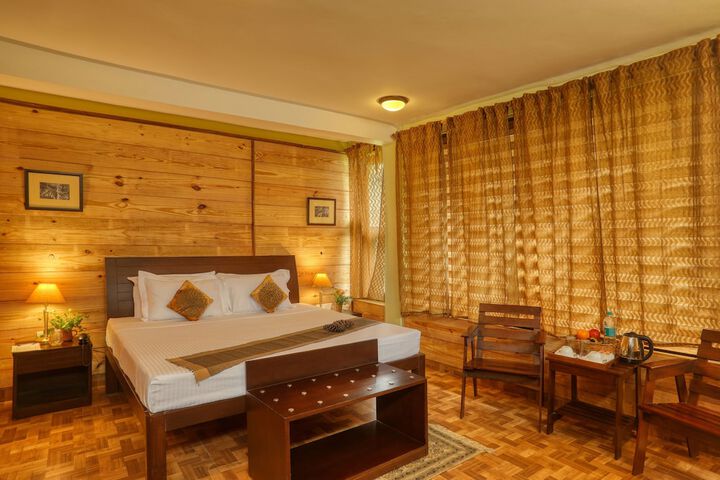 Room 10 of 42