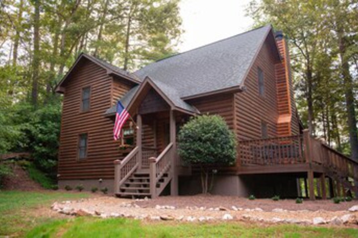 Rushing River Lodge in Ellijay, GA