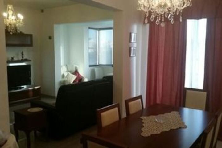 Room 11 of 18