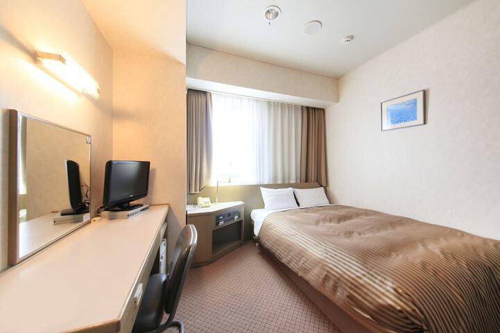Room 8 of 49