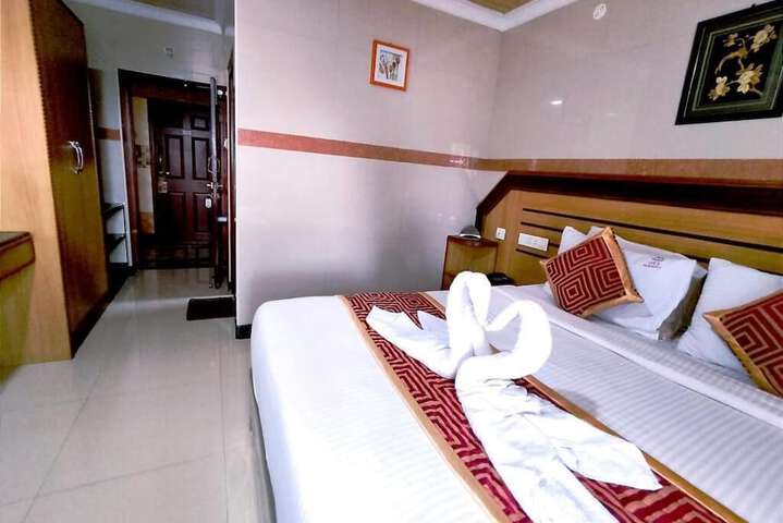 Room 5 of 50