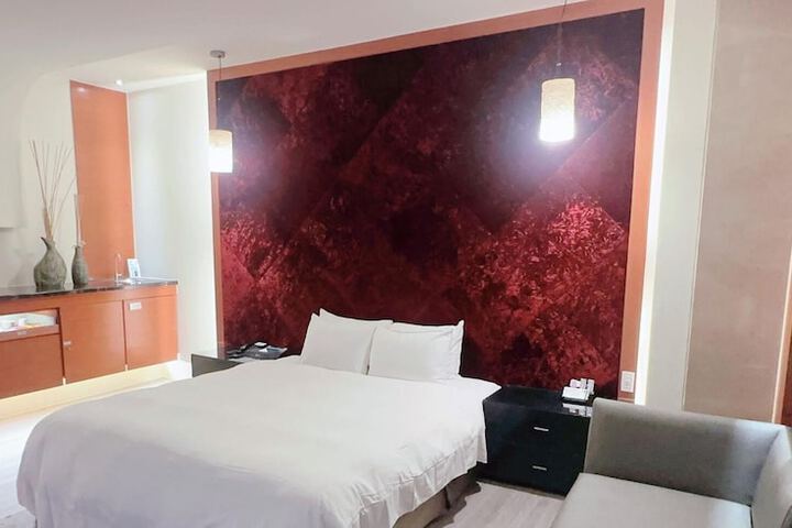 Room 38 of 82