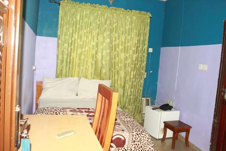 Room 14 of 24