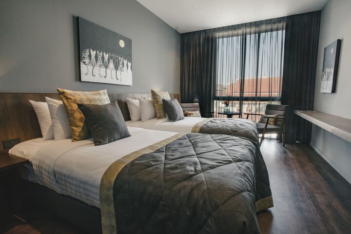 Room 3 of 20