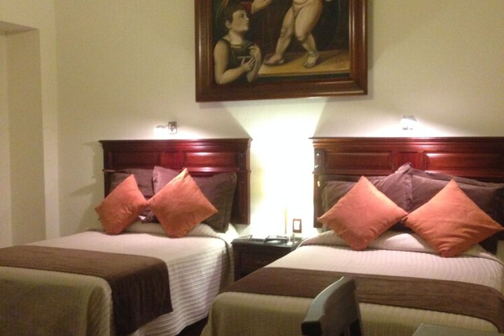 Room 11 of 43