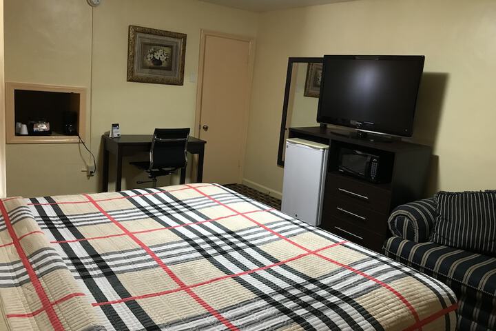Room 18 of 39