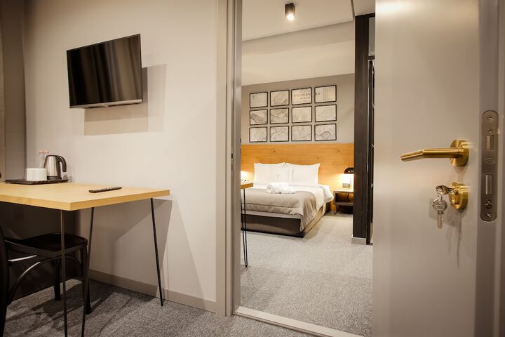 Room 7 of 50