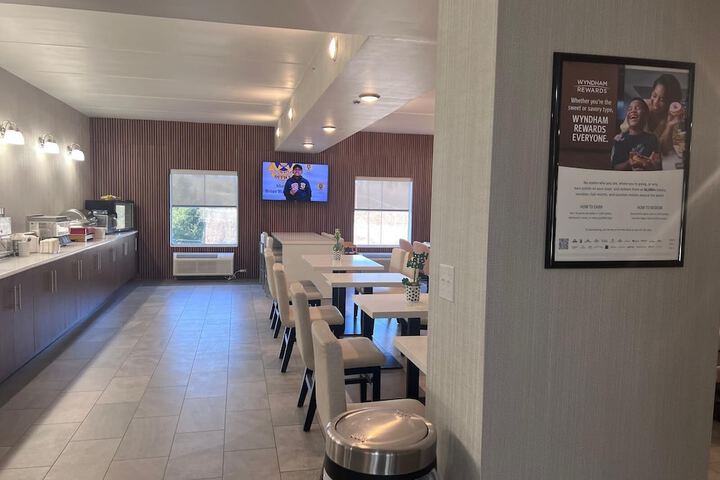 Breakfast area