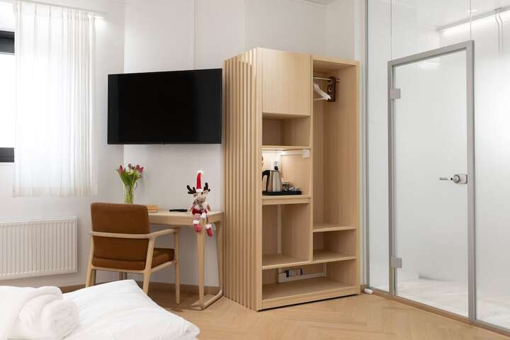 Room 36 of 75