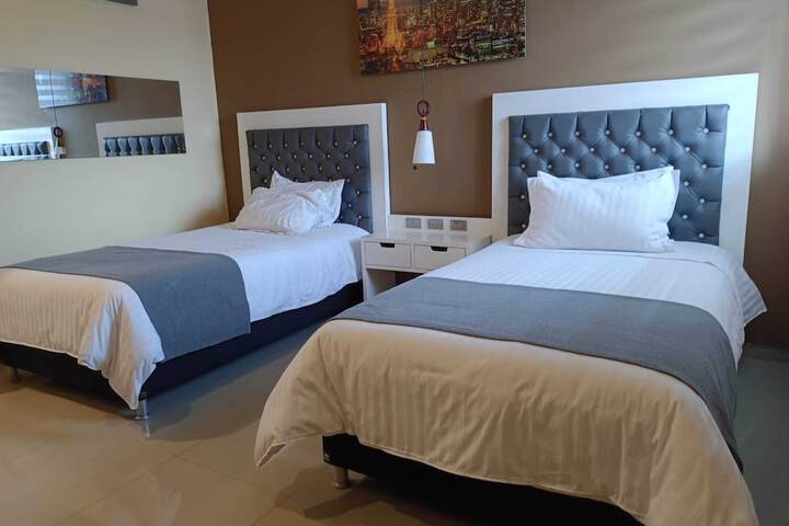 Room 9 of 30