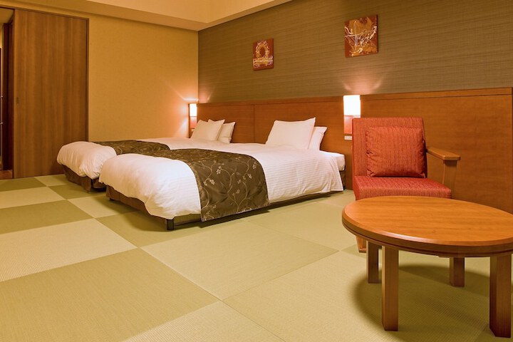 Room 8 of 31