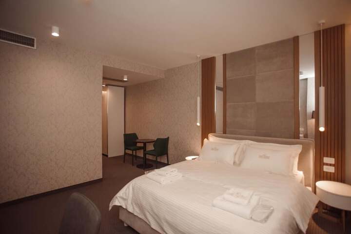 Room 14 of 54
