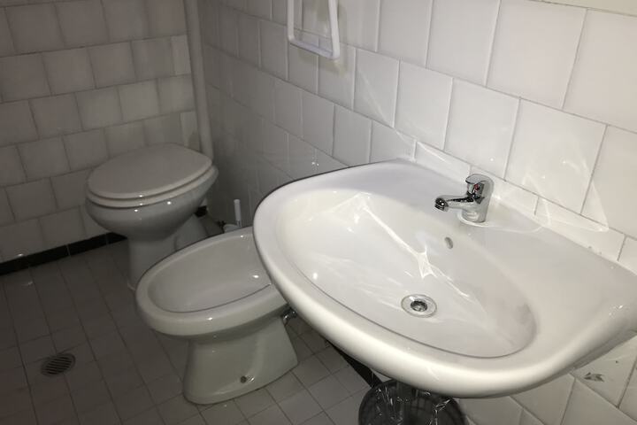 Room 5 of 15