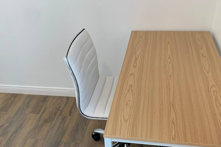 Room 4 of 11