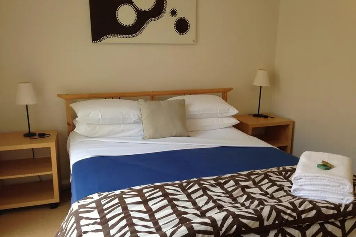 Room 3 of 10