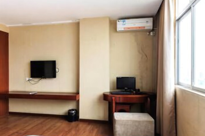Room 7 of 7