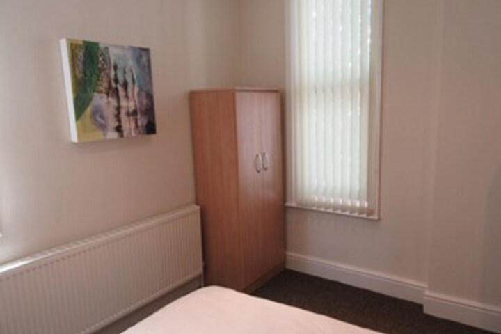 Room 12 of 17