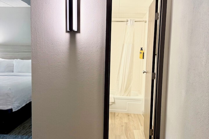 Room 31 of 100