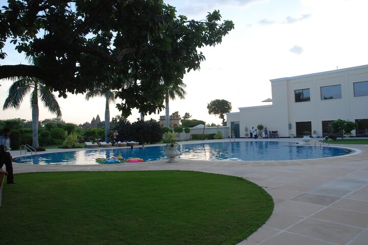 Pool 41 of 63