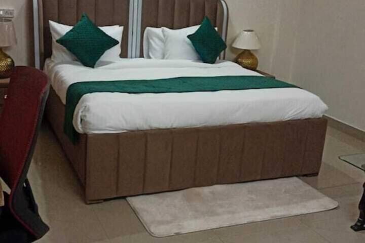 Room 12 of 47
