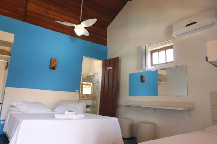 Room 2 of 76