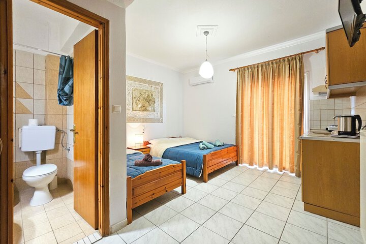 Room 15 of 69