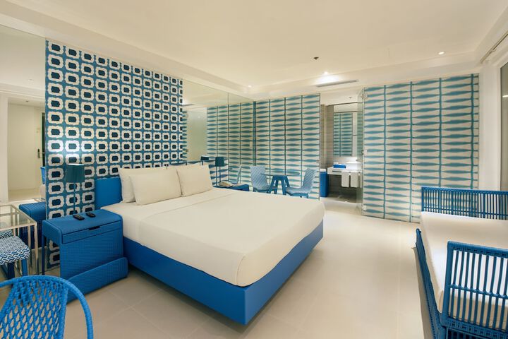 Room 15 of 37