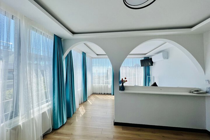 Room 51 of 65
