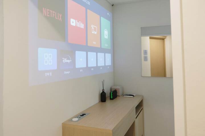 Room 7 of 31