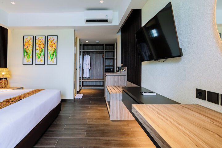 Room 10 of 61