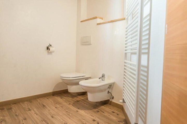 Room 20 of 37