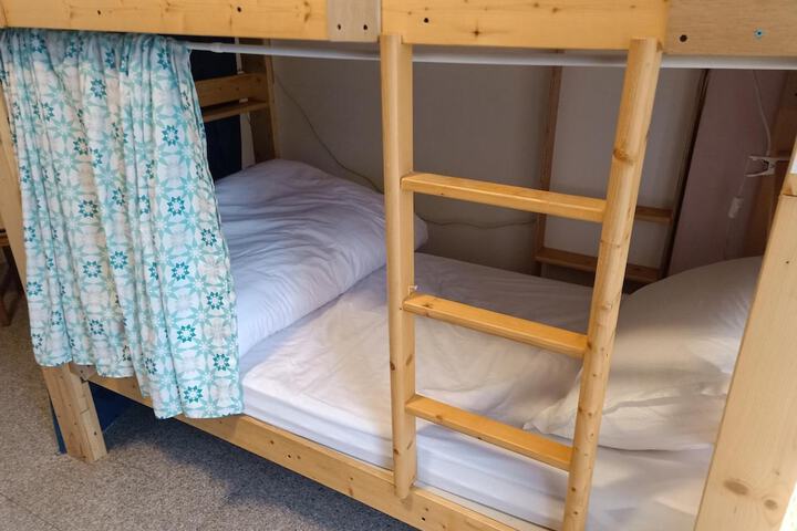 Room 19 of 61