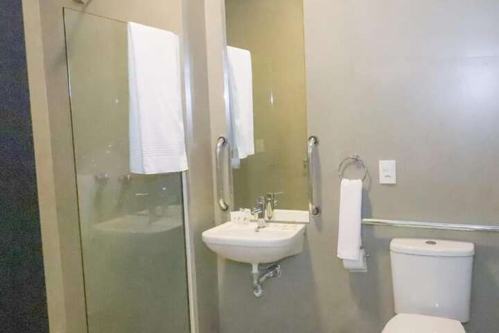 Room 14 of 18