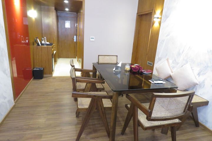Room 21 of 49