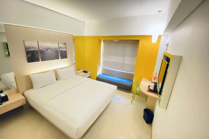 Room 8 of 22
