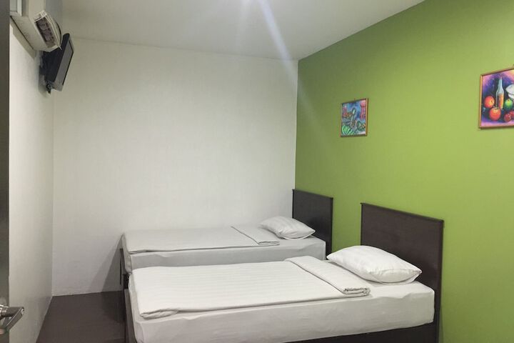 Room 3 of 6