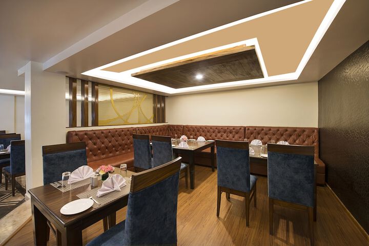 Dining 46 of 64