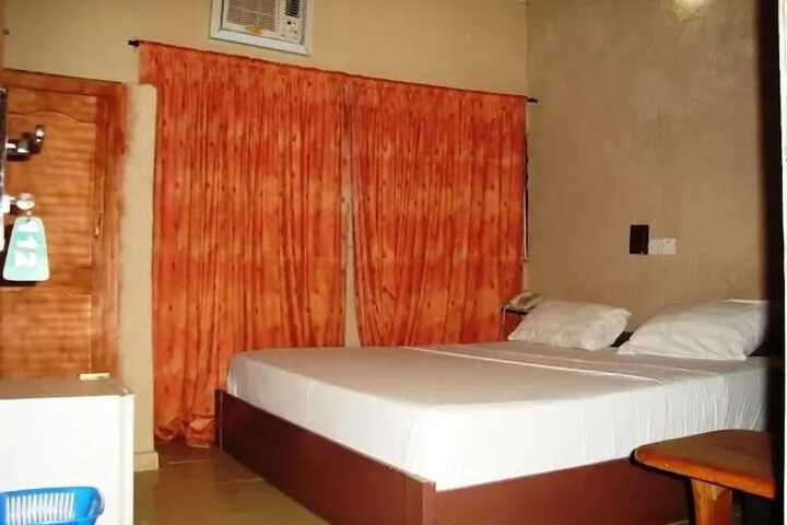Room 2 of 45