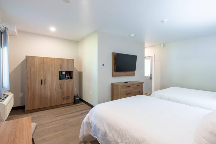 Room 43 of 93